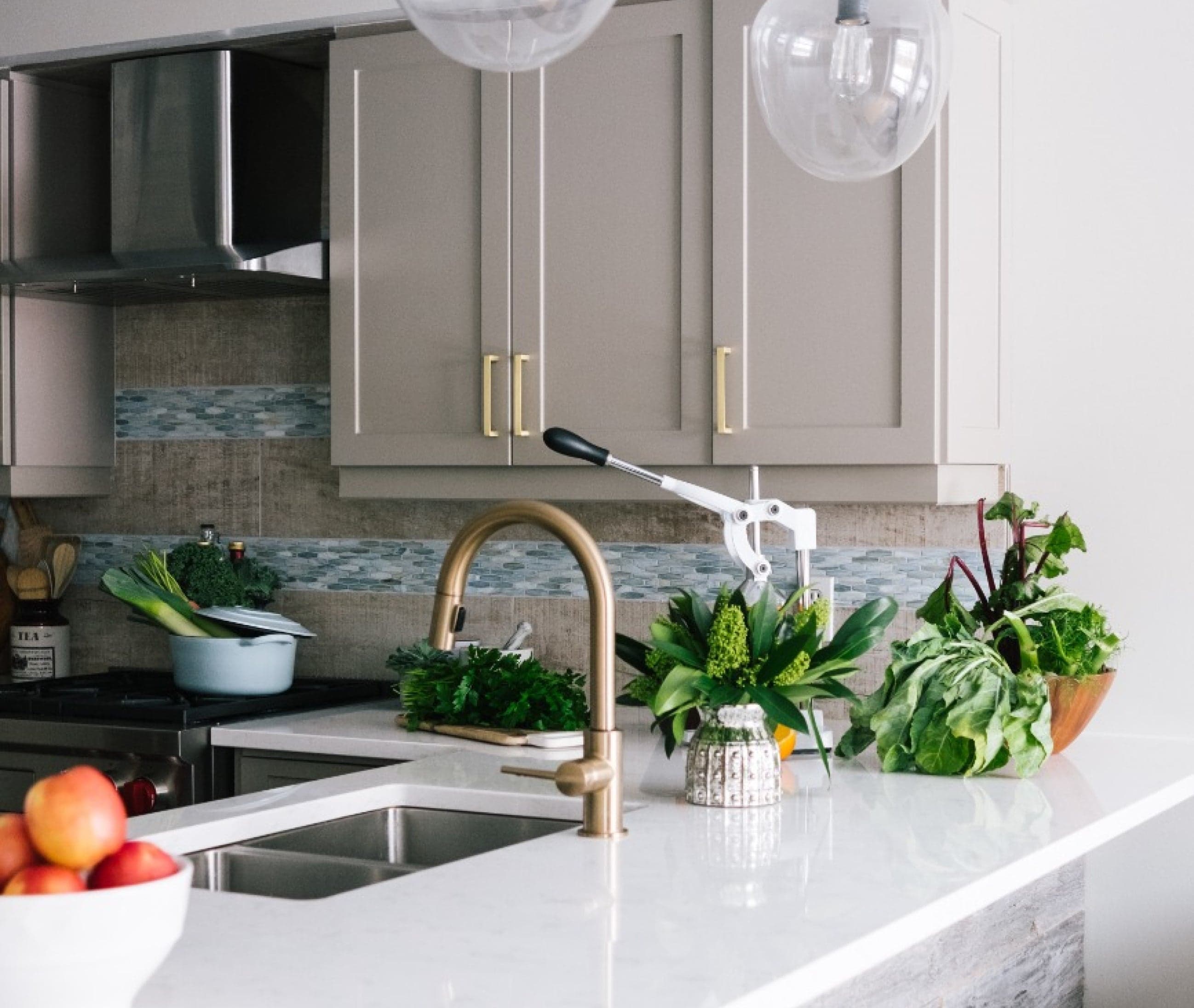 Kitchen golden sink